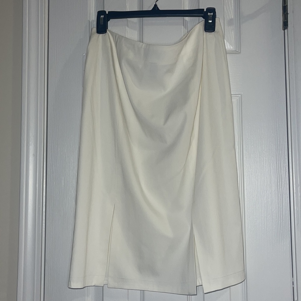 Lord & Taylor NWT super stretch white pencil skirt